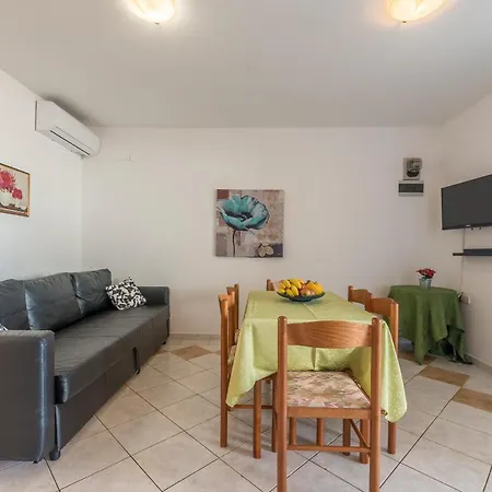 Kaktus Apartment Vir