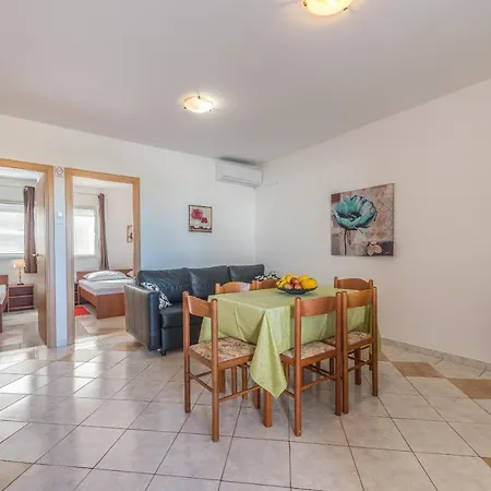 Apartment Kaktus *
